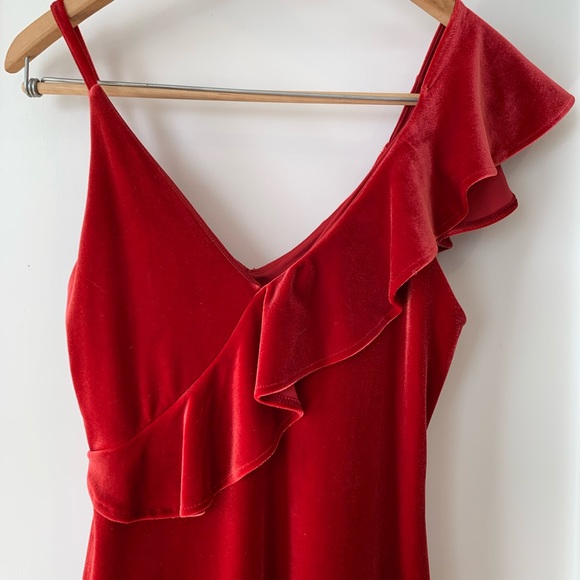 EXPRESS Red Velvet Ruffle Dress (NWT) - Picture 5 of 8